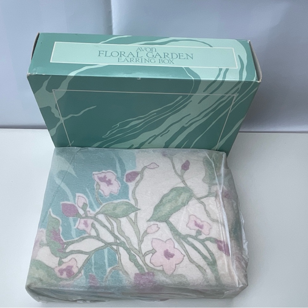Avon Floral Garden Fabric Covered Earring Box - New in Box, Vintage 1986